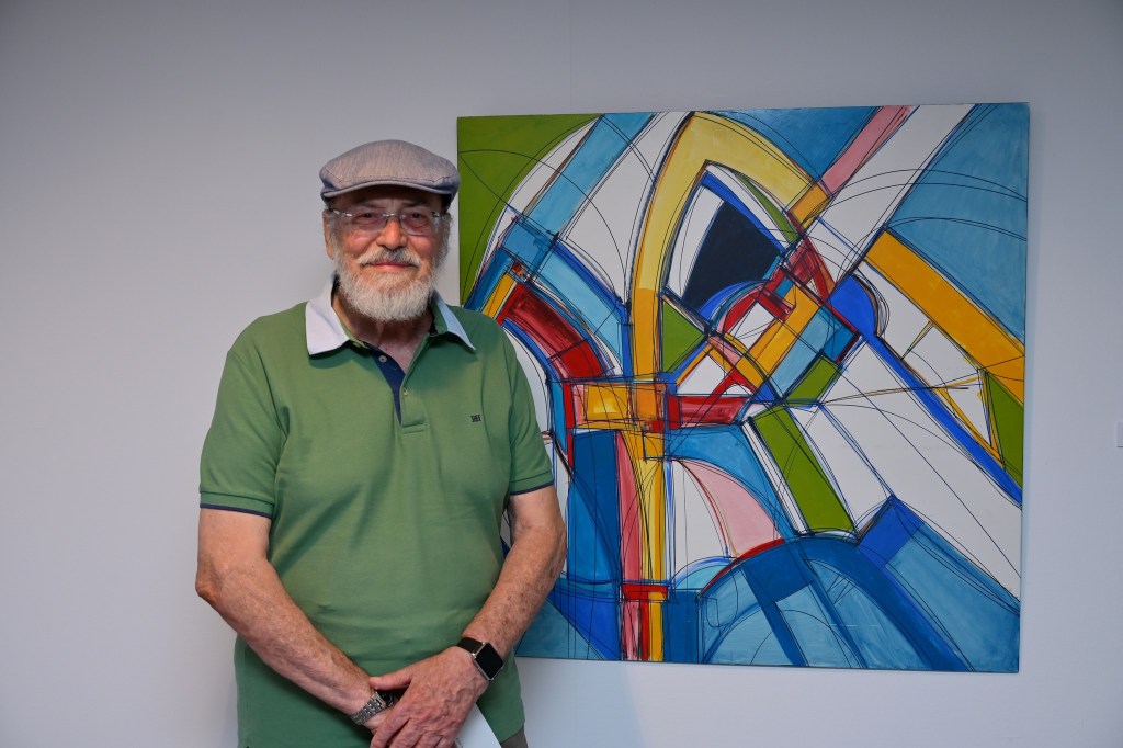 Participando en «Pinceladas por una Cura». Una pintura vibrante en PVC de 100×100&nbsp;cm